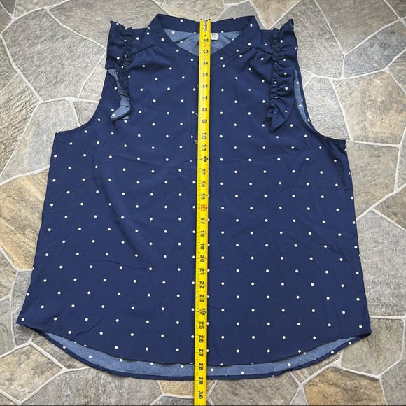 Lara Fashion Polka Dot Sleeveless Top - Picture 6 of 7